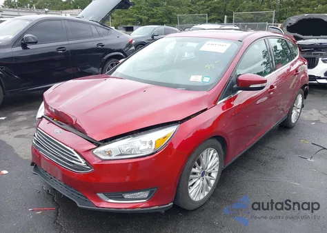 2017 Ford Focus Titanium из США, поврежденный, VIN 1FADP3N25HL311609